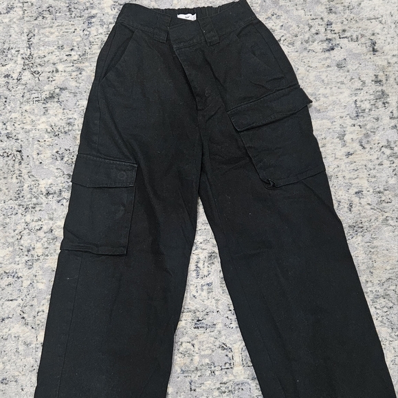 ARITZIA | TNA cargo pants - Picture 1 of 4